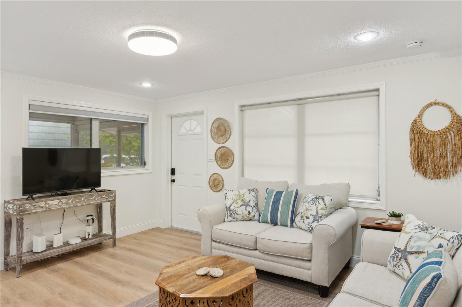 Image 7 of 40 For 578-580 Companion Way
