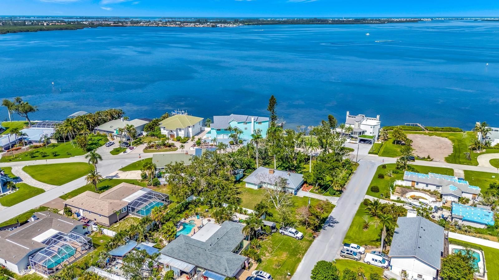 Image 37 of 40 For 2403 Palma Sola Boulevard