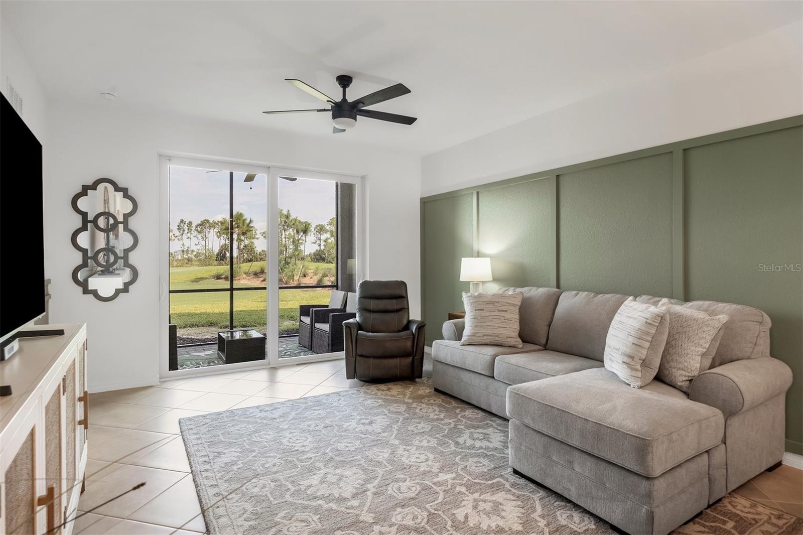 Image 11 of 36 For 12320 Wellen Golf St  105