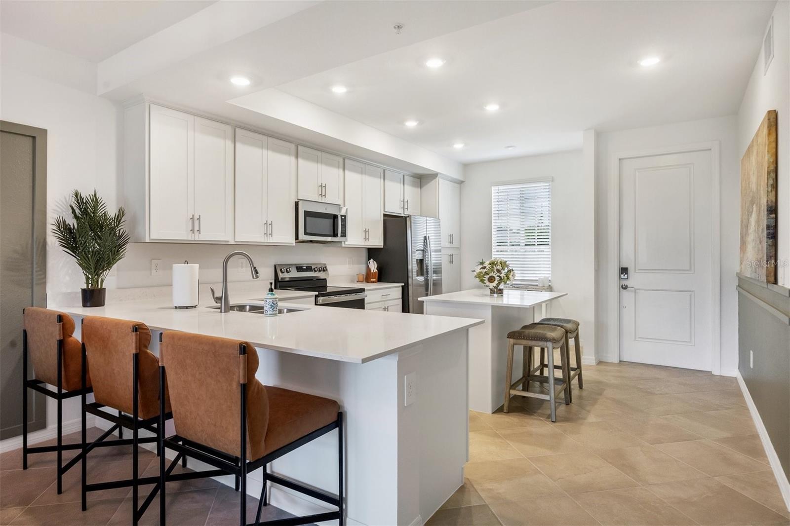 Image 4 of 36 For 12320 Wellen Golf St  105