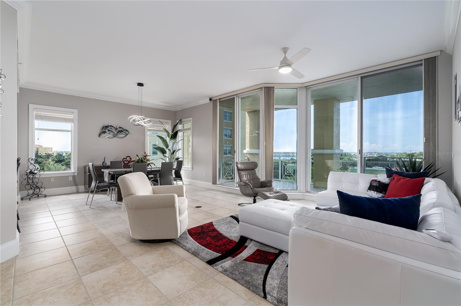 Listing photo id 17 for 140 Riviera Dunes Way 404