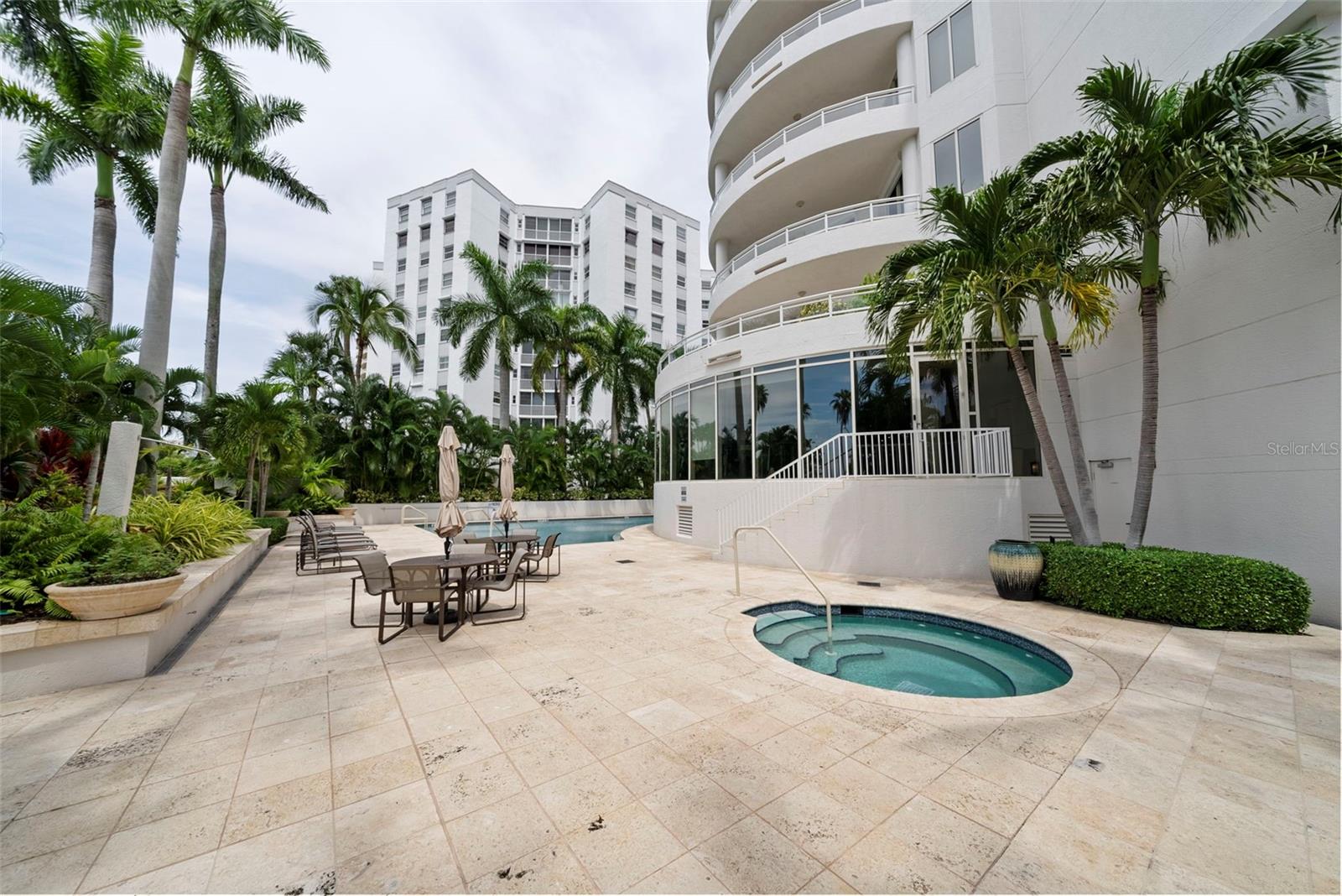 Listing photo id 68 for 500 Palm Avenue 81