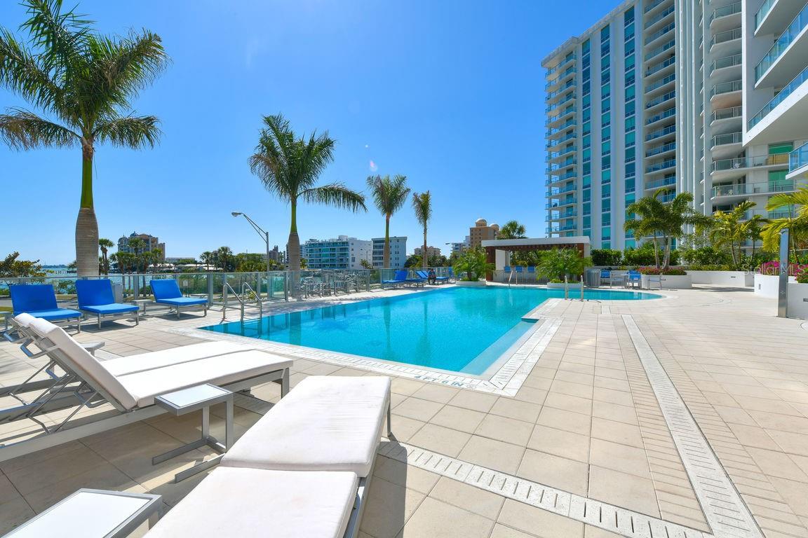 Listing photo id 50 for 1155 Gulfstream Avenue 908