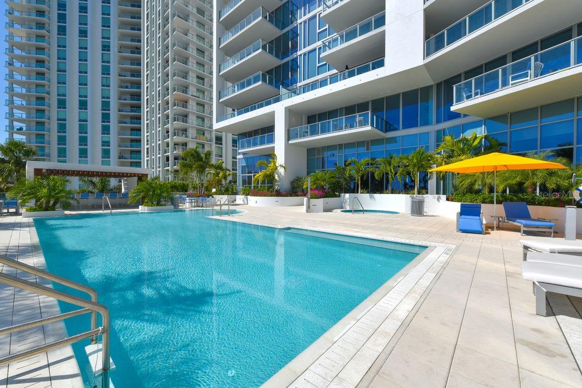 Listing photo id 51 for 1155 Gulfstream Avenue 908