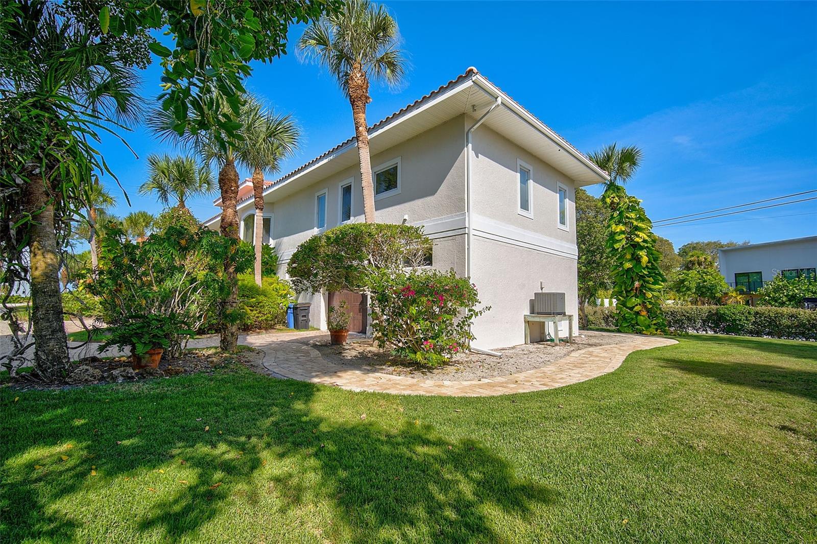 Listing photo id 48 for 3616 Casey Key Road