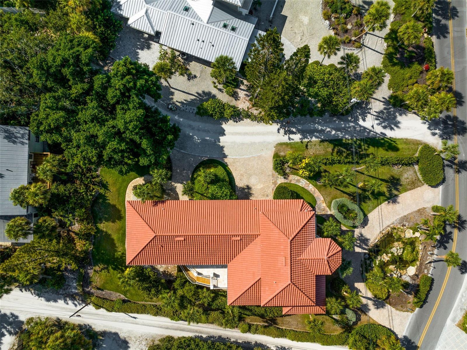 Listing photo id 50 for 3616 Casey Key Road