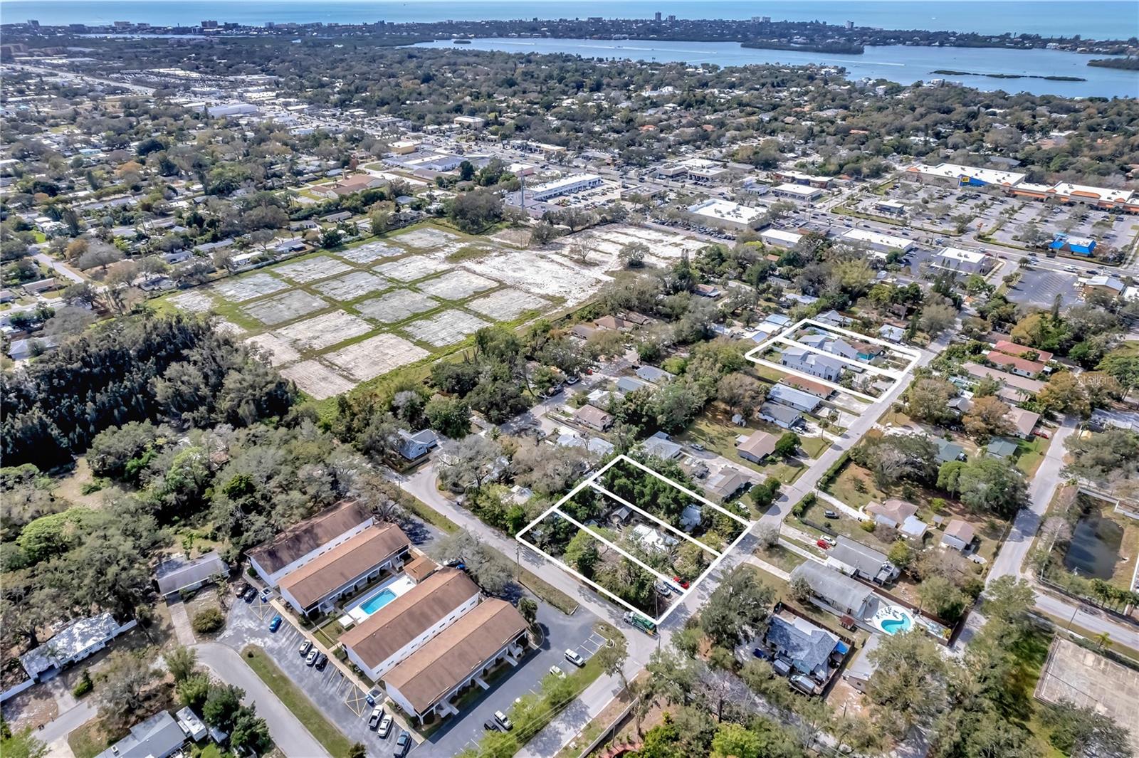 Listing Details for 4020 School Avenue, SARASOTA, FL 34231