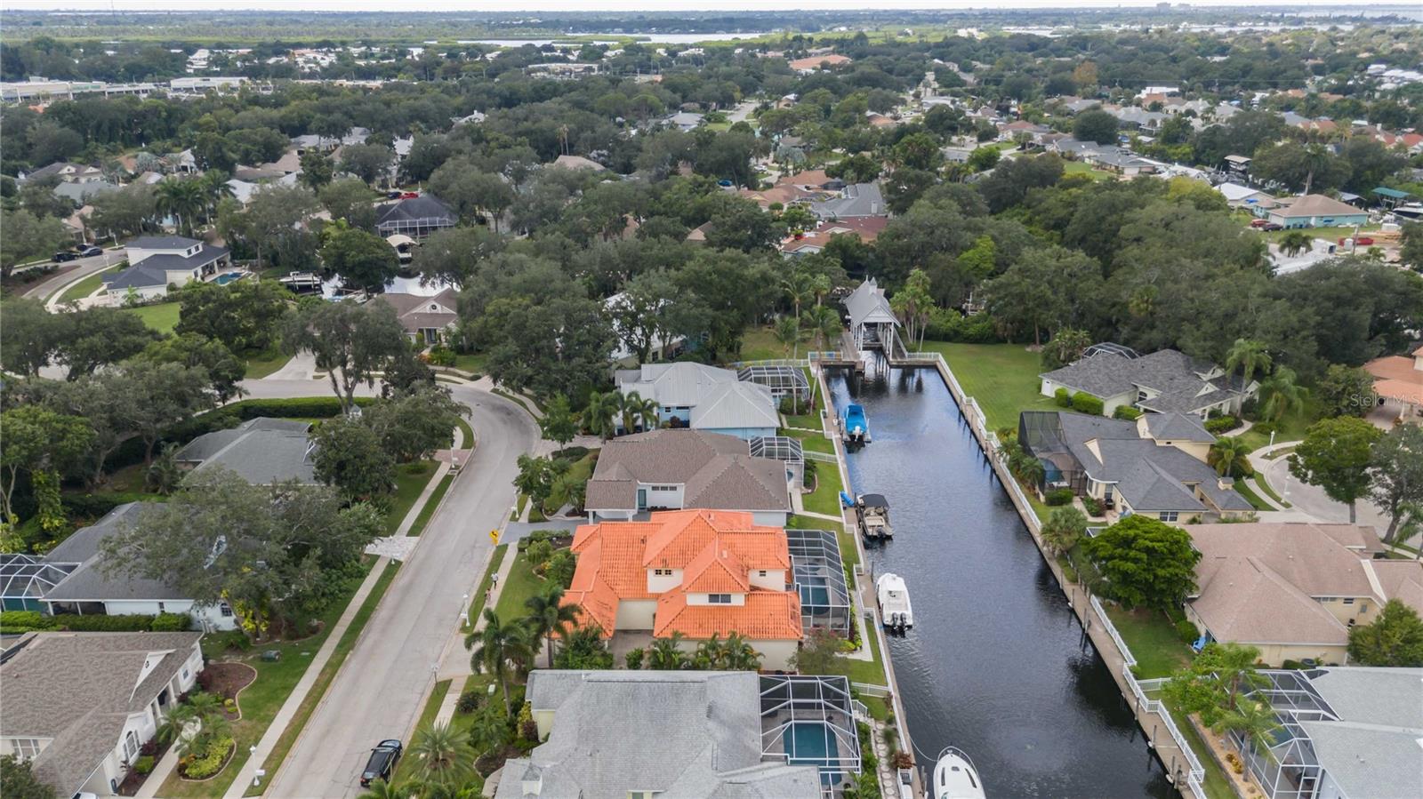 Listing photo id 54 for 302 Americas Cup Boulevard