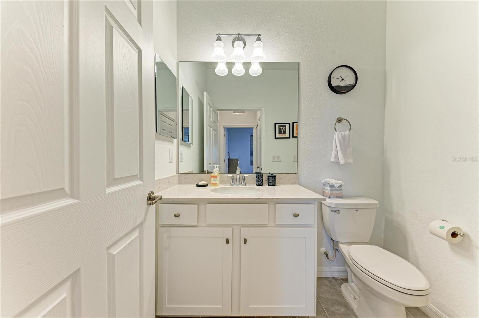 Image 33 of 68 For 18114 Gawthrop Drive 403