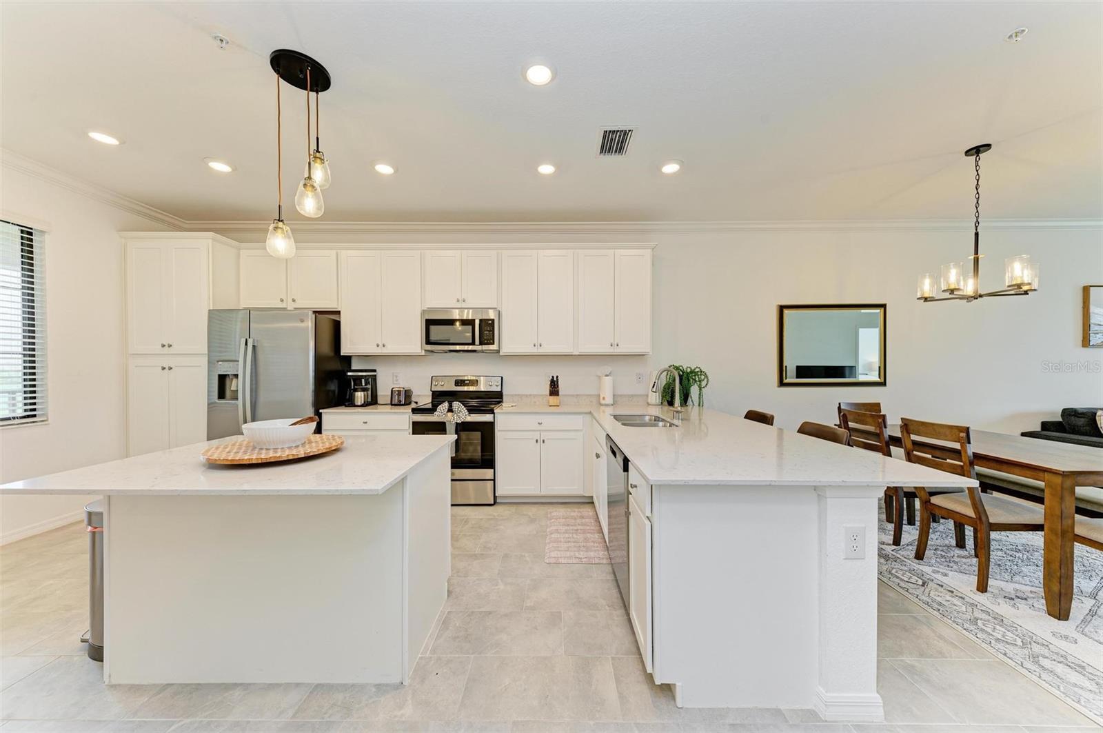 Image 9 of 68 For 18114 Gawthrop Drive 403