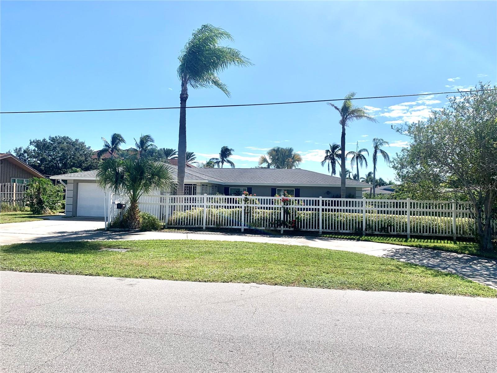 Details for 1714 Meadowood Street, SARASOTA, FL 34231