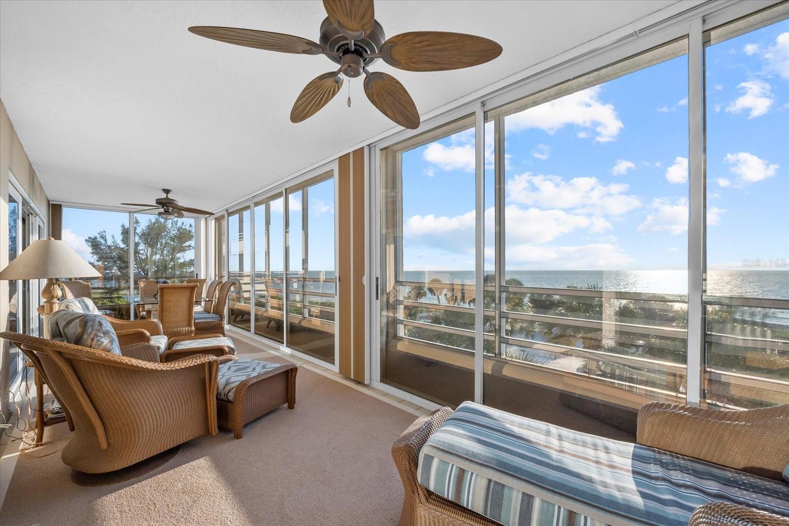 Listing photo id 23 for 550 Flamingo Drive 304