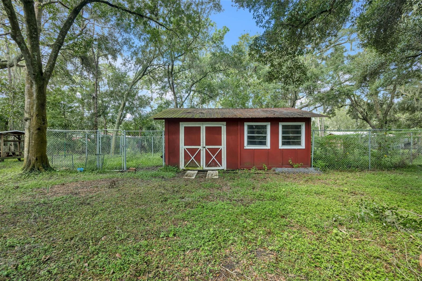 Listing photo id 23 for 3202 Amaya Court