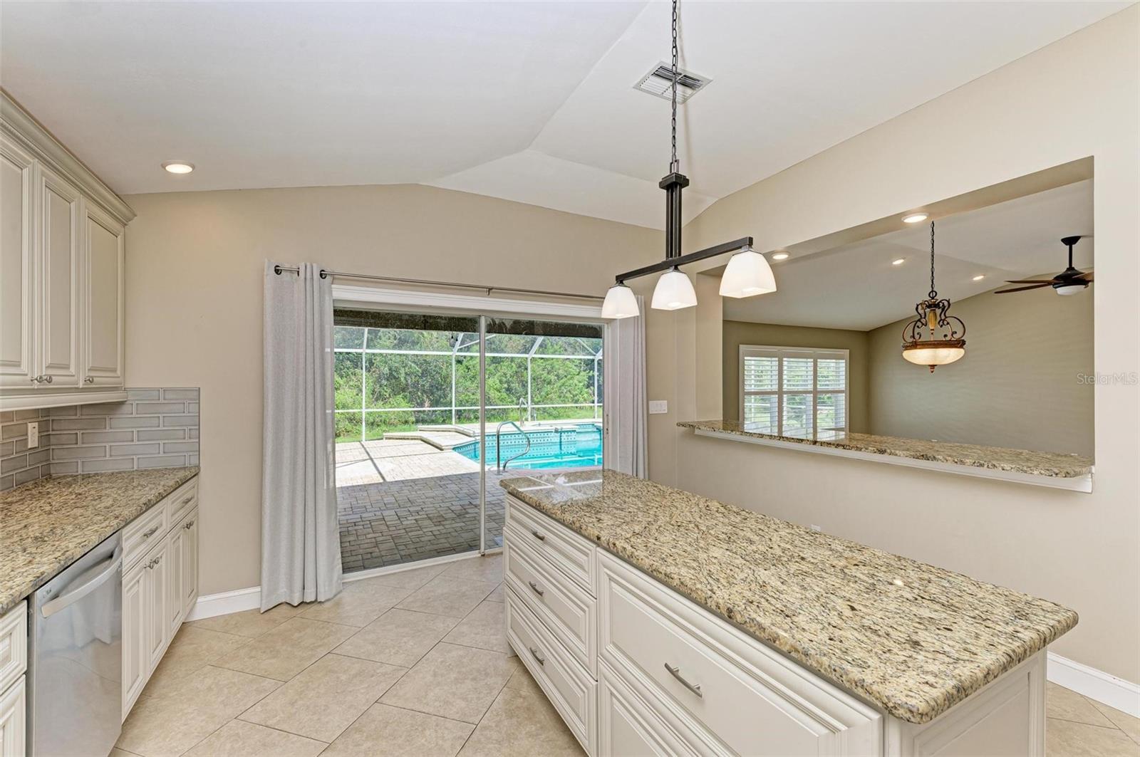 Listing photo id 24 for 1208 Caloosa Creek Court