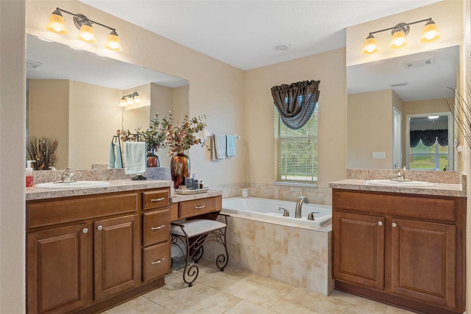 Image 26 of 44 For 11358 Lomita Wren Road