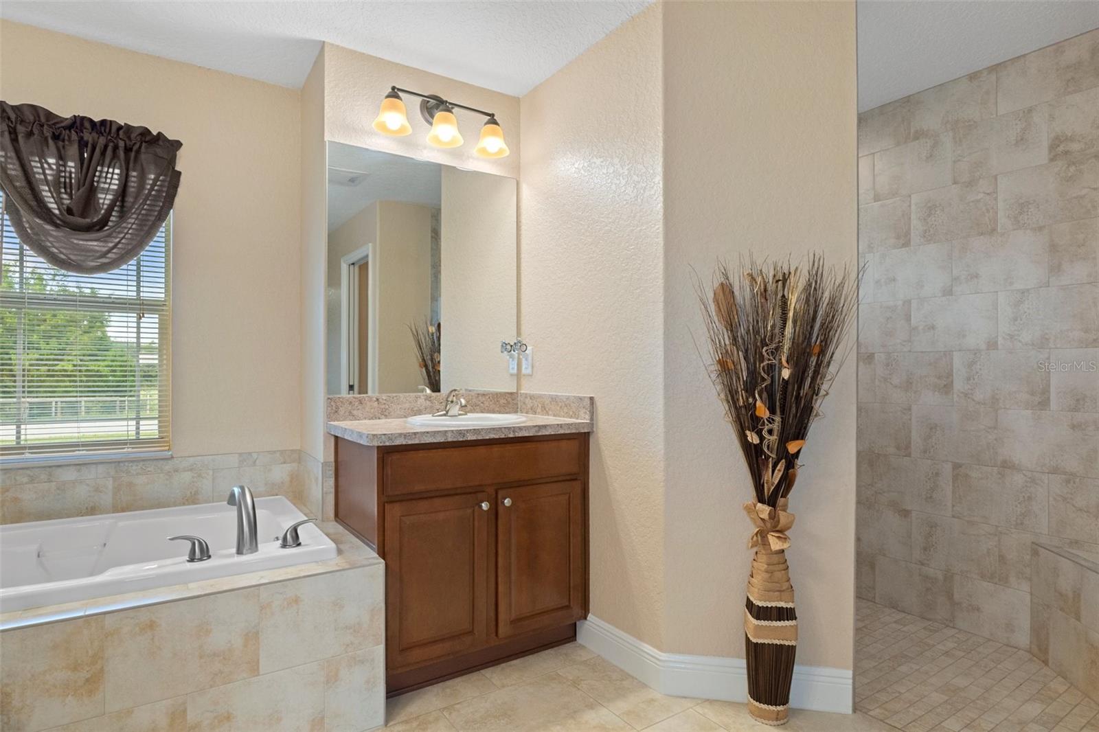 Image 27 of 44 For 11358 Lomita Wren Road