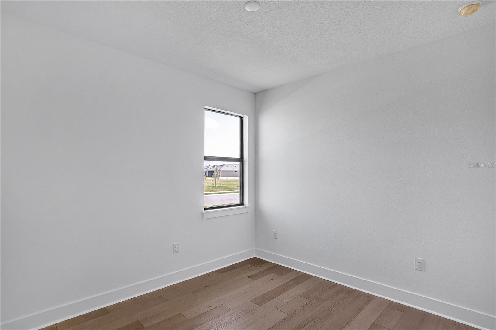 Image 16 of 28 For 18824 Dayspring Place