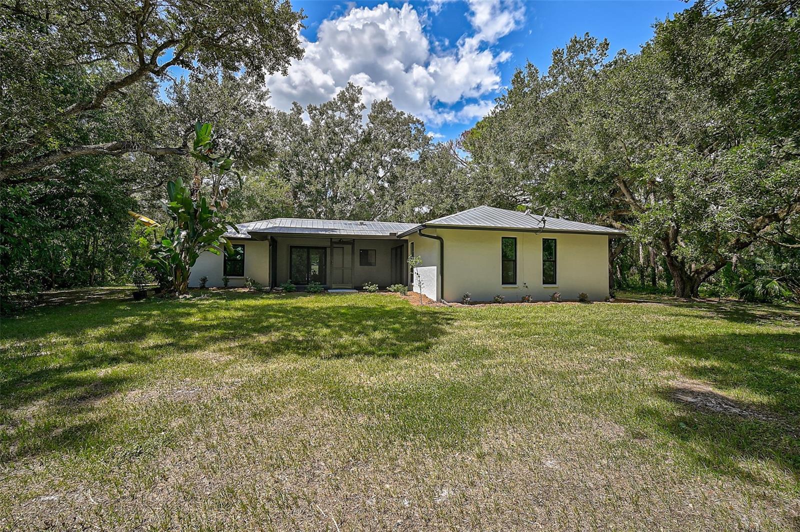 Listing photo id 42 for 4554 Hidden Forest Lane