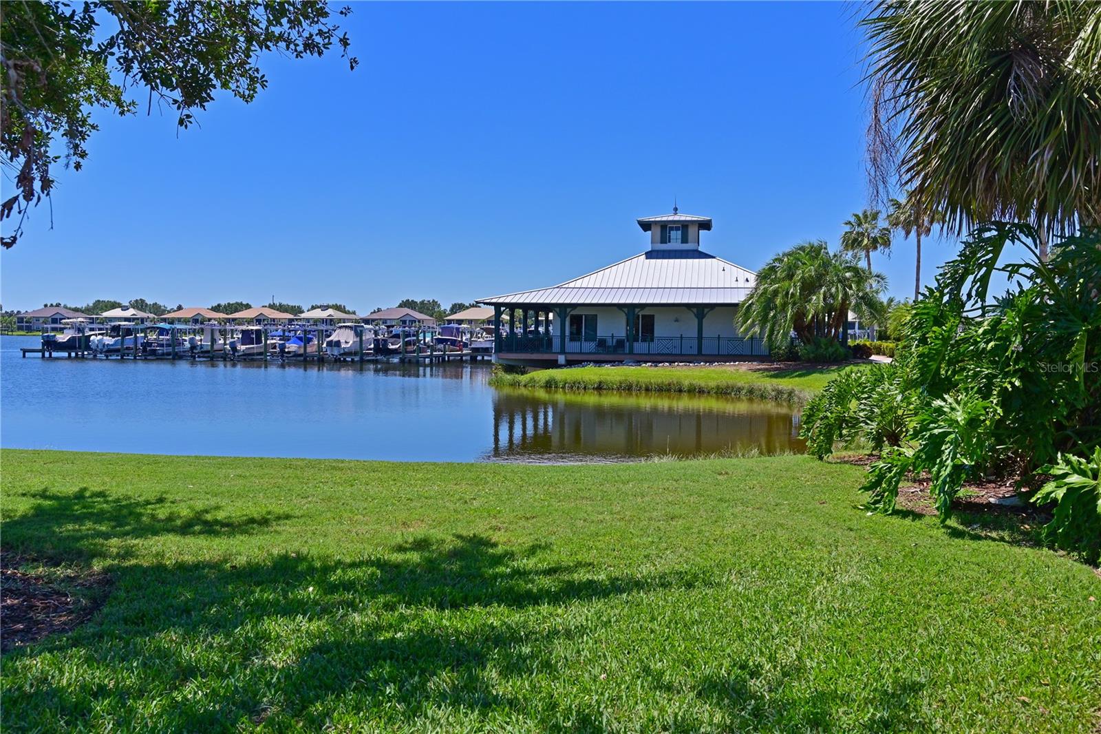 Image 67 of 81 For 850 Tidewater Shores Loop 102