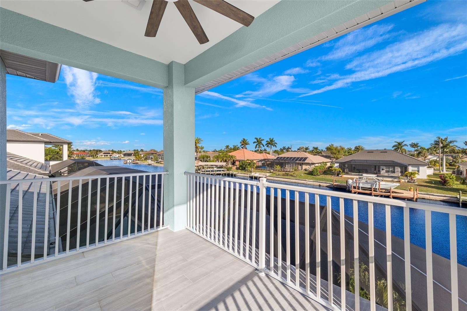 Image 26 of 39 For 2129 Cape Coral Parkway W