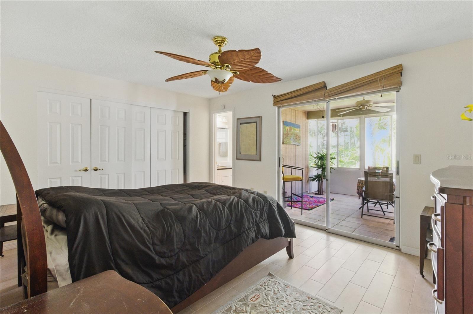 Image 14 of 21 For 5071 Village Gardens Drive 5