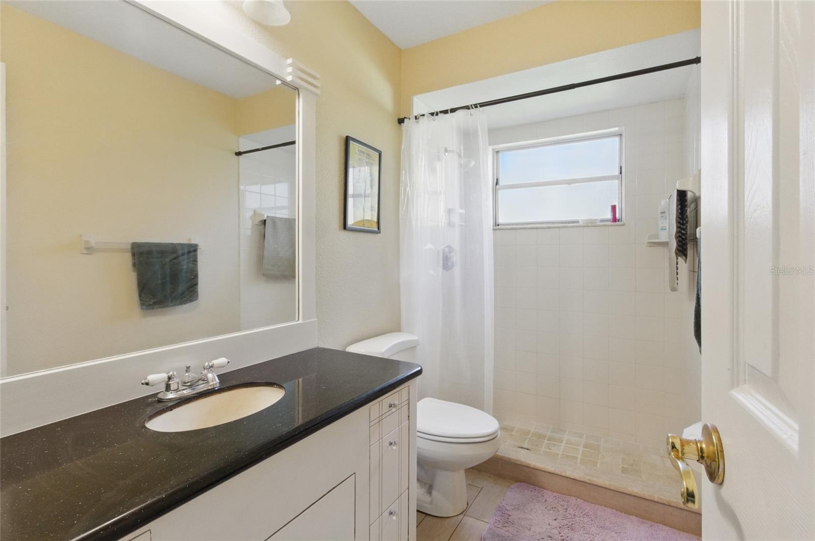 Image 15 of 21 For 5071 Village Gardens Drive 5