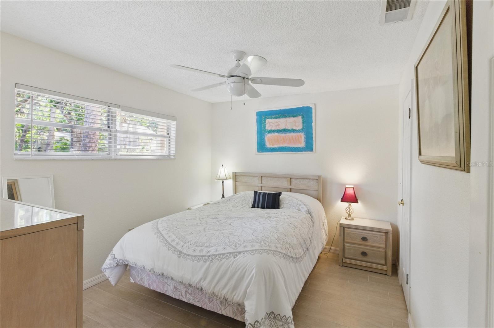 Image 17 of 21 For 5071 Village Gardens Drive 5