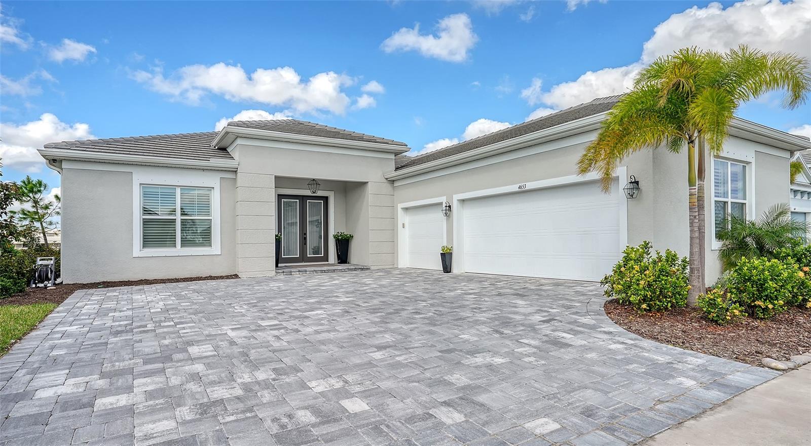 Details for 4653 Antrim Drive, SARASOTA, FL 34240