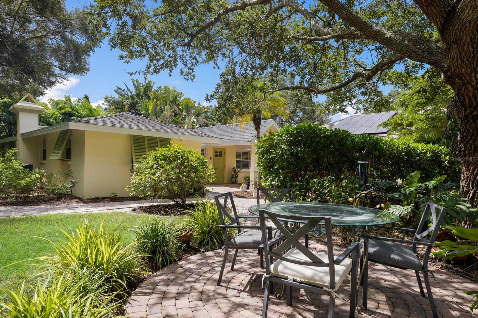 Details for 1922 Field Road, SARASOTA, FL 34231