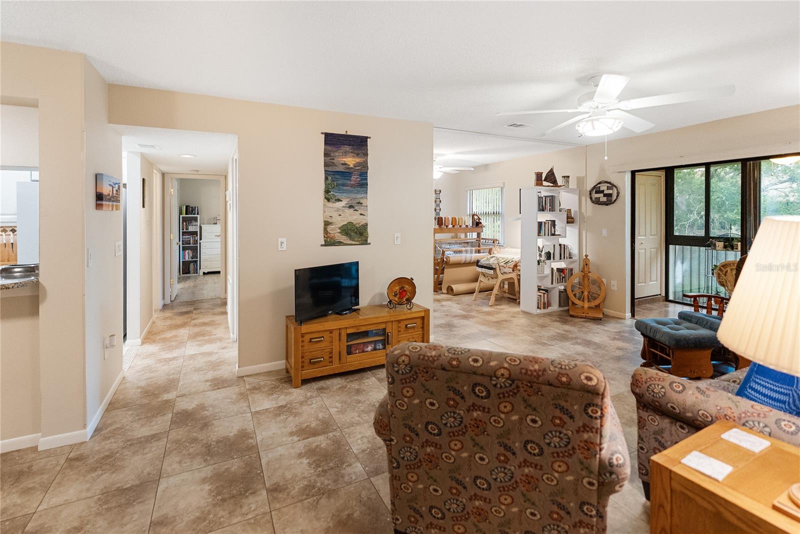 Image 6 of 62 For 752 White Pine Tree Road 206