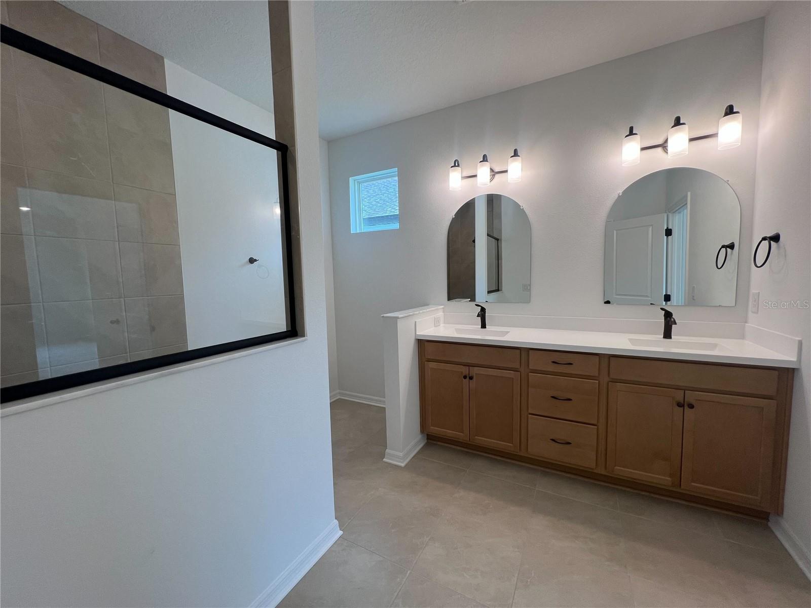 Image 15 of 28 For 766 Hillshire Place