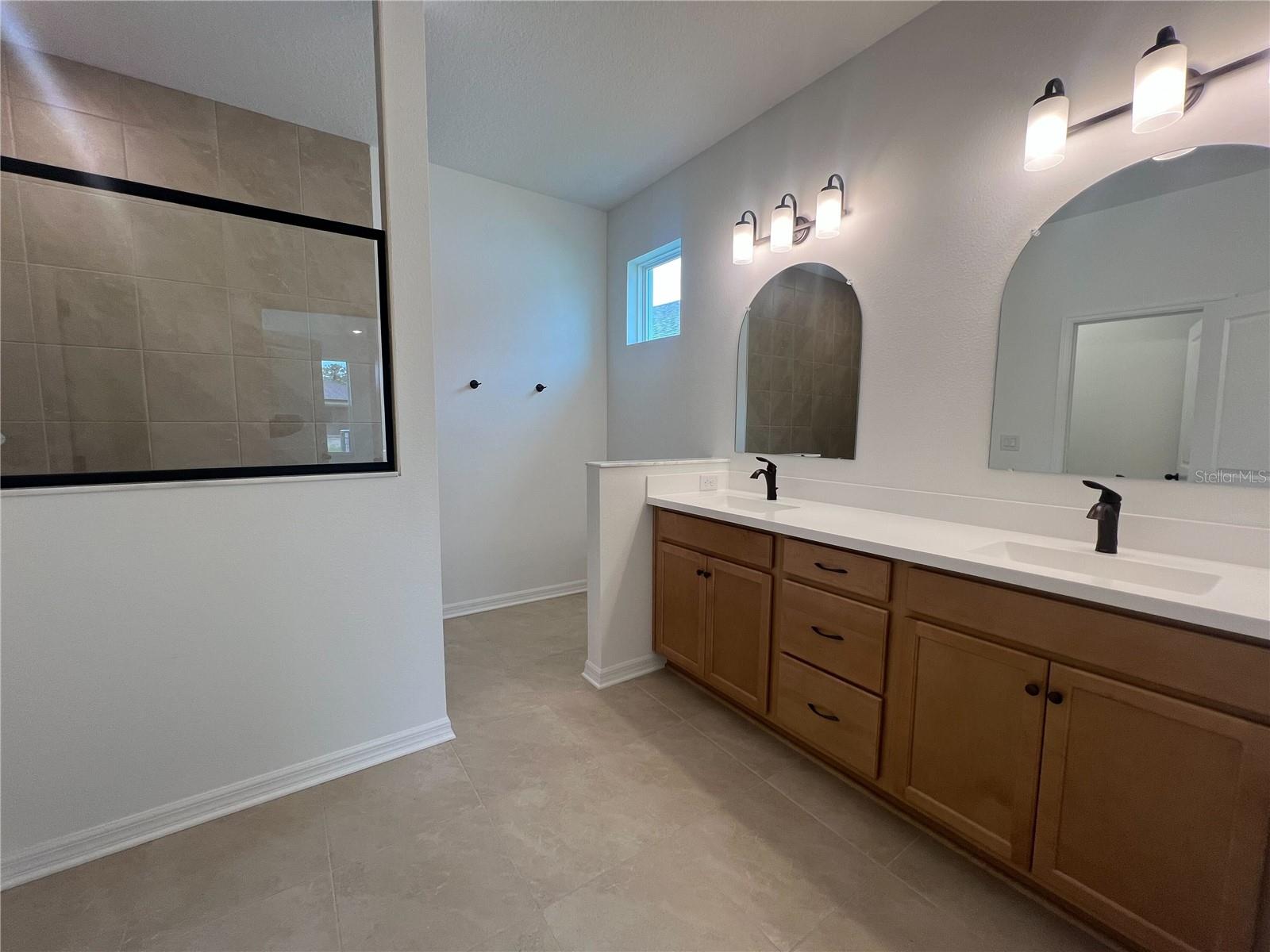 Image 16 of 28 For 766 Hillshire Place