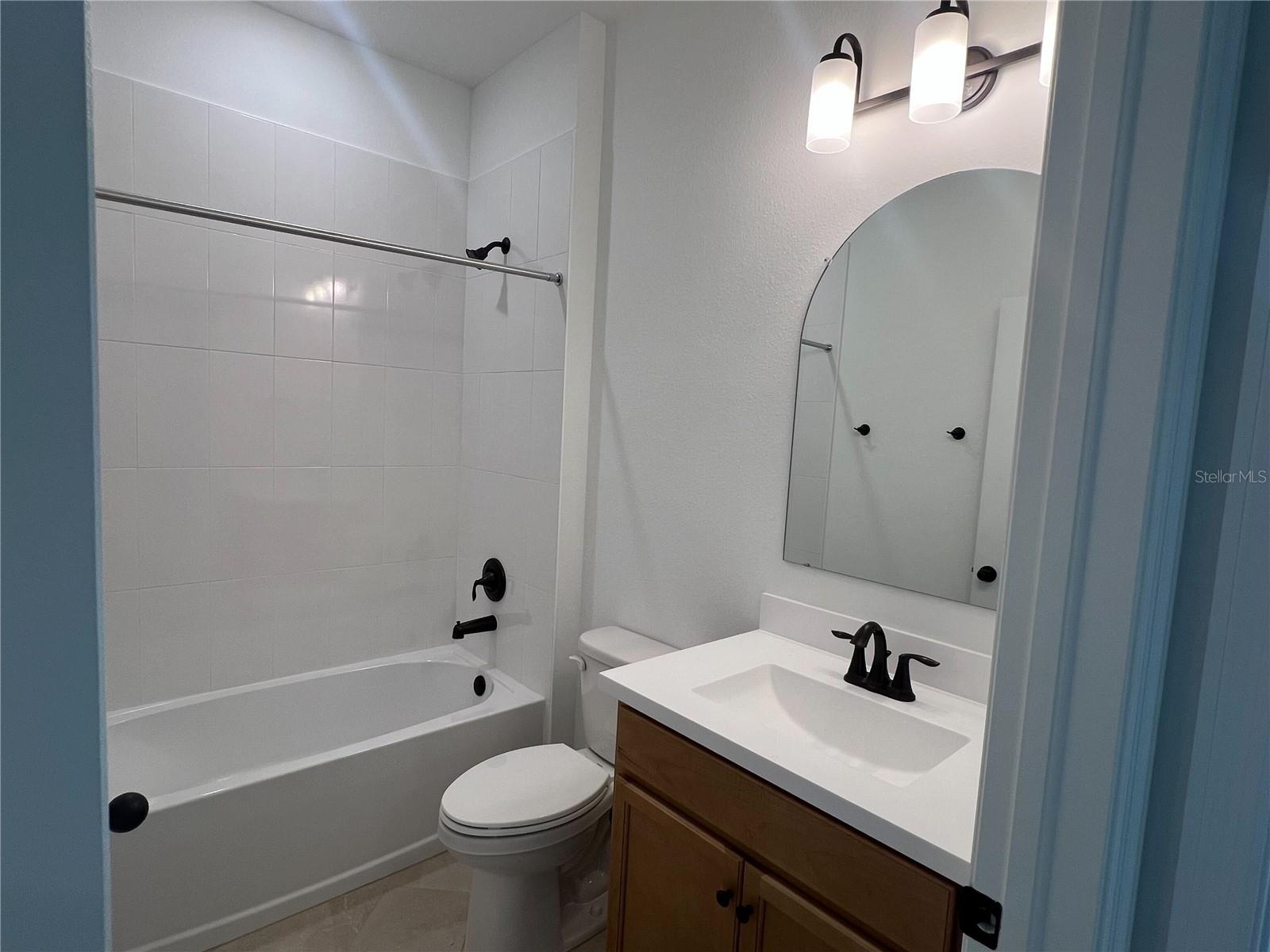 Image 21 of 28 For 766 Hillshire Place