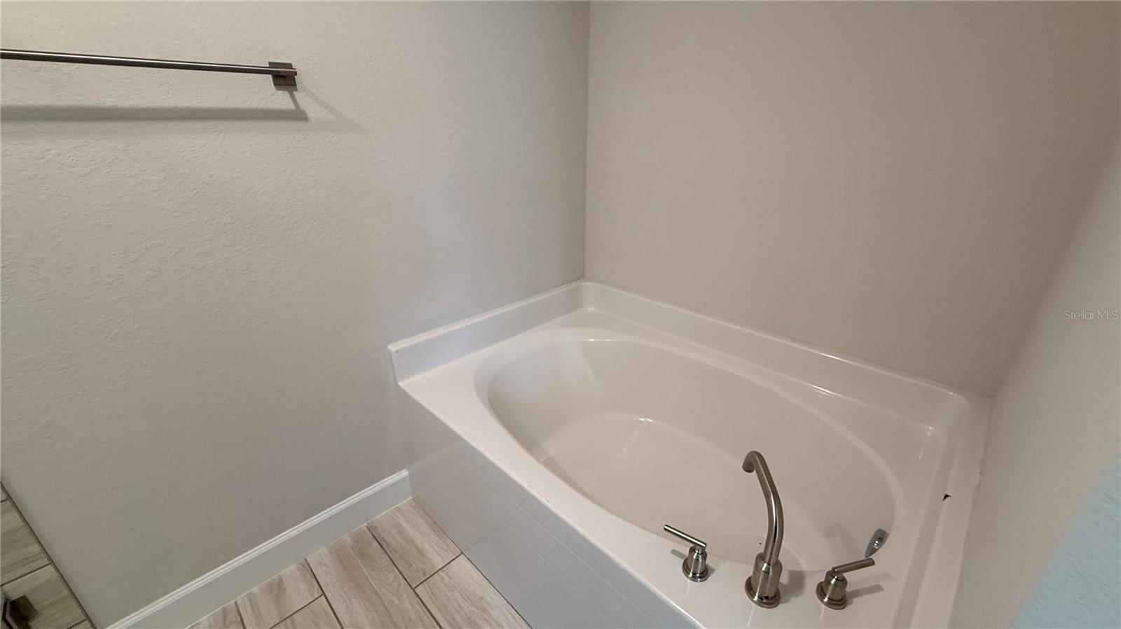 Image 11 of 14 For 2132 Nordendale Boulevard