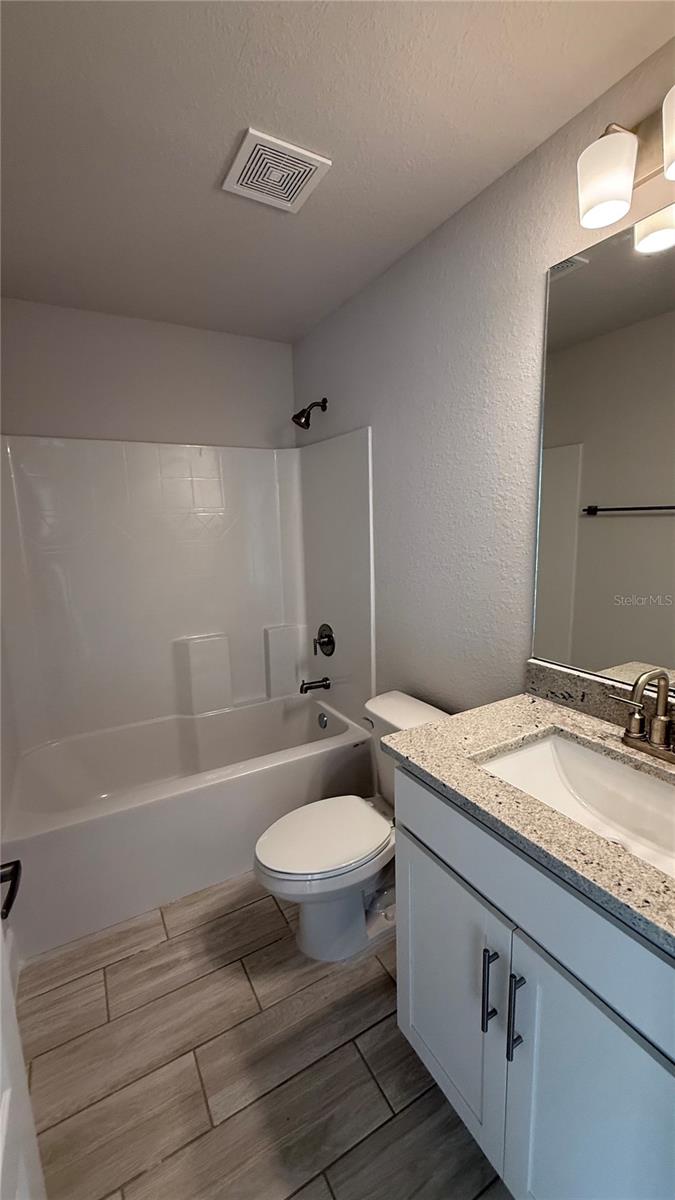 Image 12 of 14 For 2132 Nordendale Boulevard