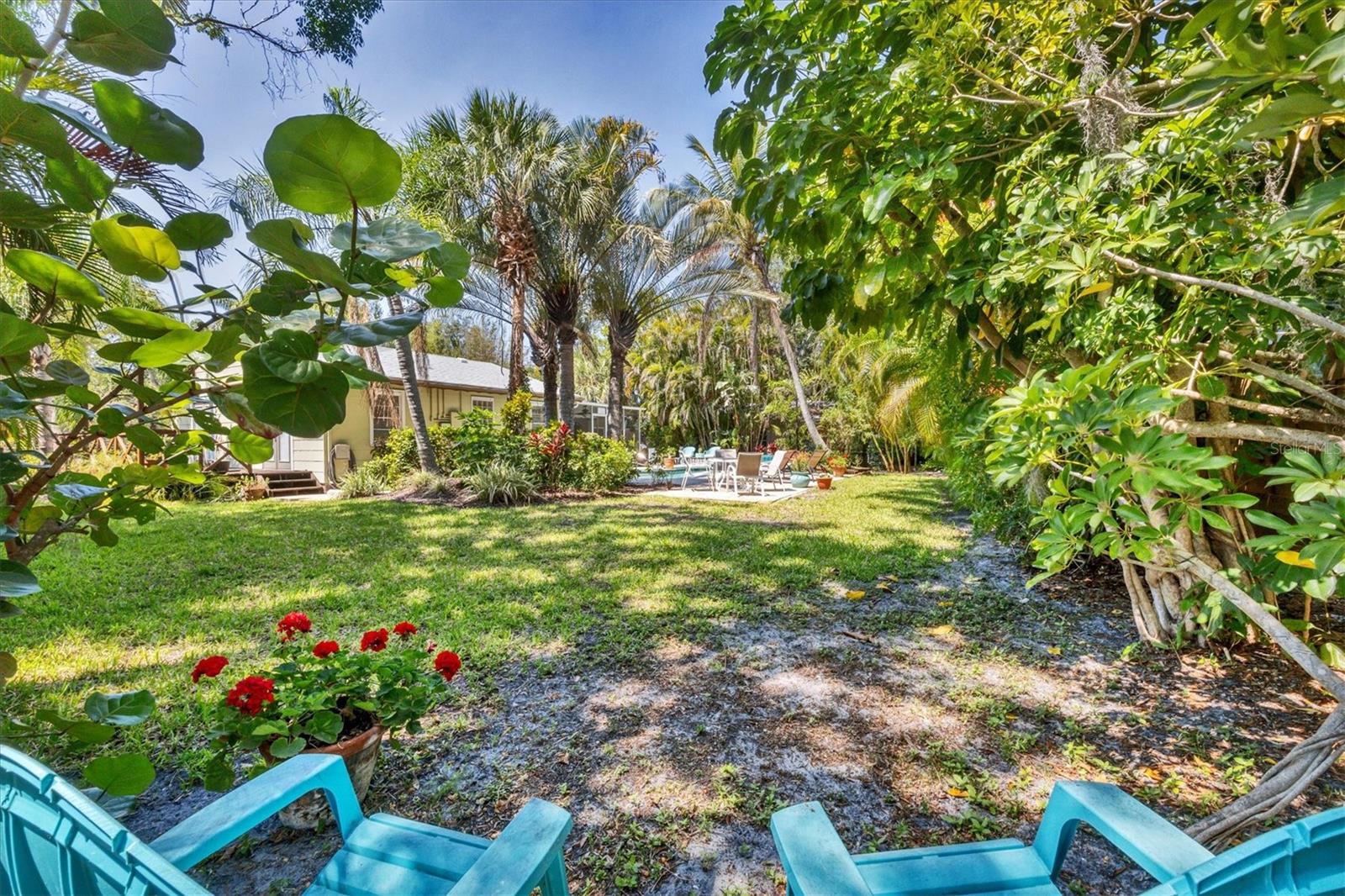 Listing photo id 26 for 1617 Siesta Drive