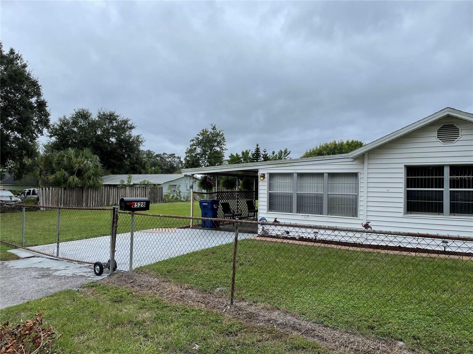 Details for 2528 33rd Avenue Drive E, BRADENTON, FL 34208