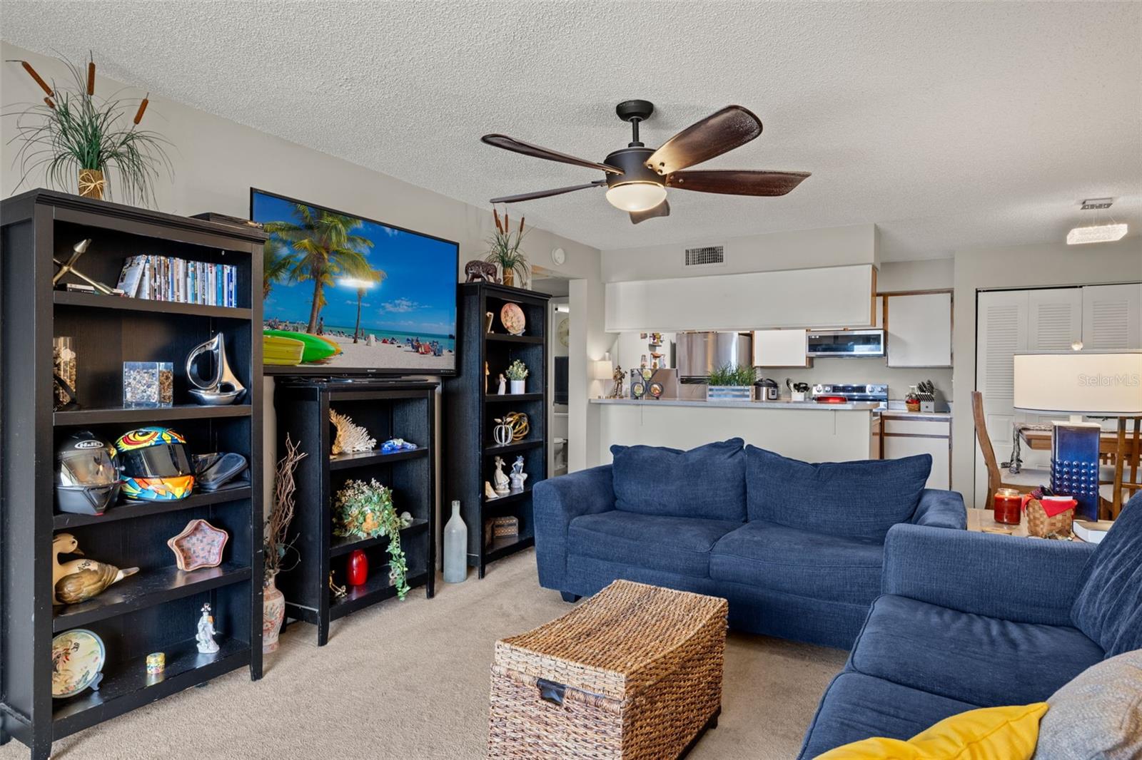 Image 7 of 25 For 5313 Summerlin Road 1314