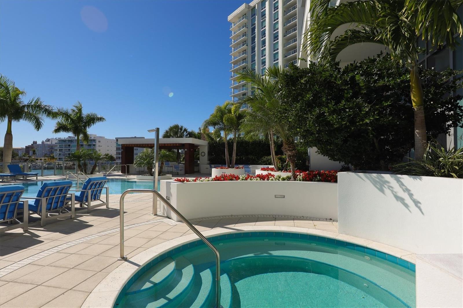 Listing photo id 75 for 1155 Gulfstream Avenue 1606