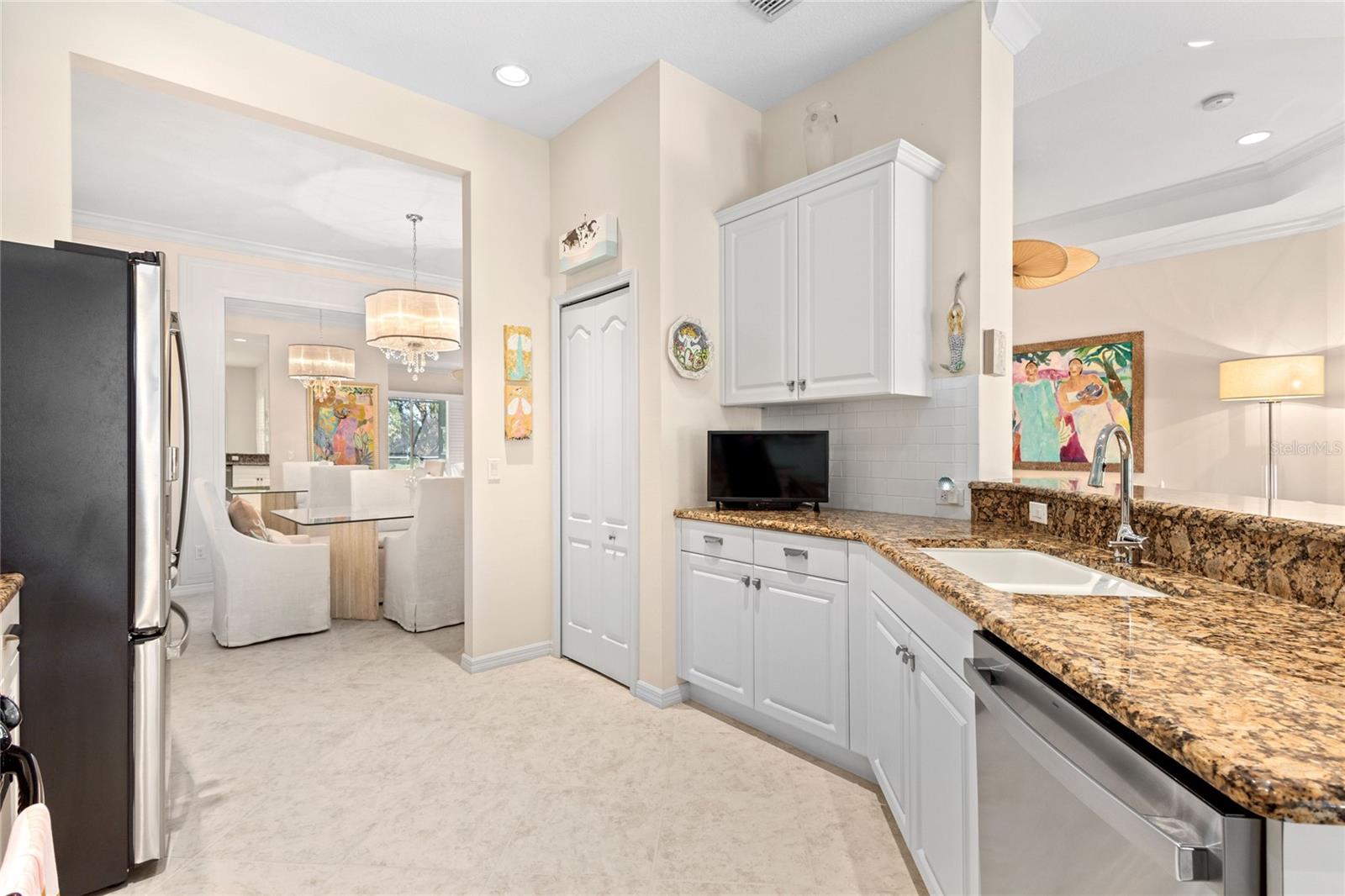 Image 15 of 57 For 12121 Thornhill Court