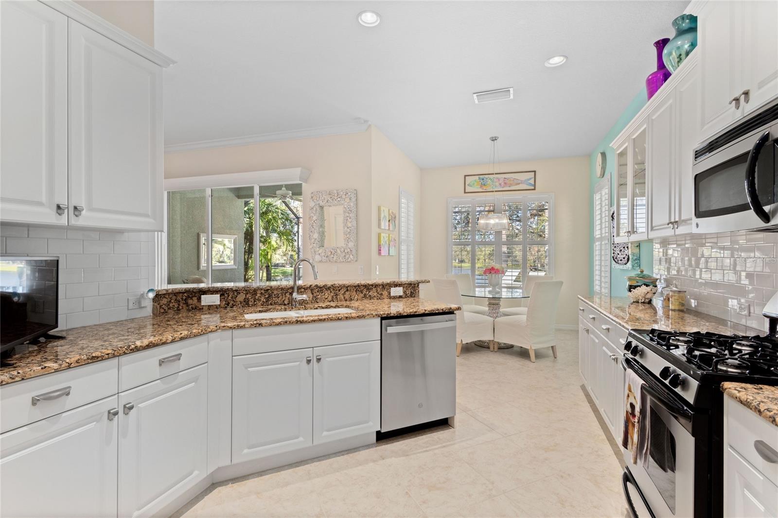 Image 16 of 57 For 12121 Thornhill Court