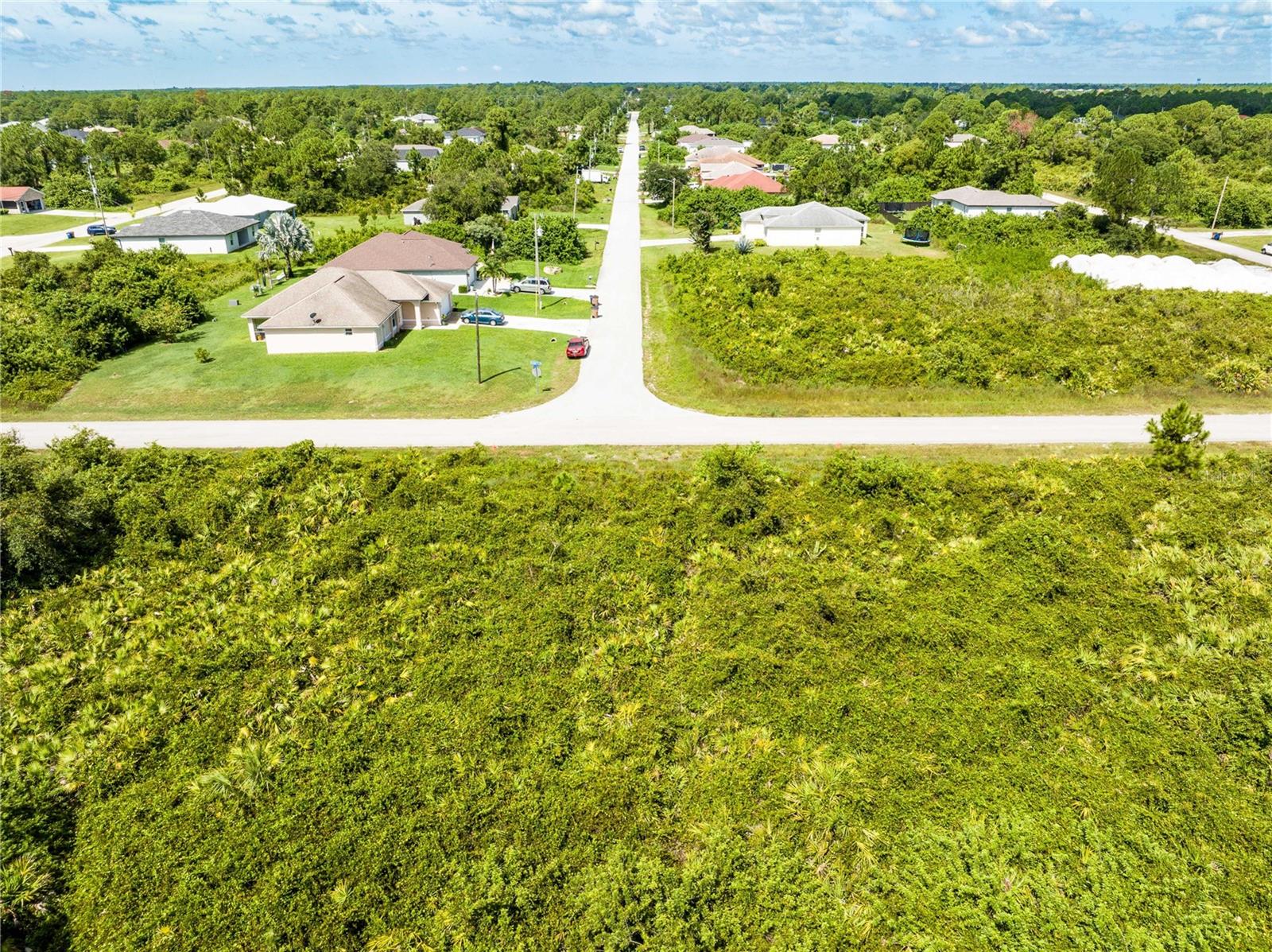 Image 3 of 11 For 433 Long Avenue S