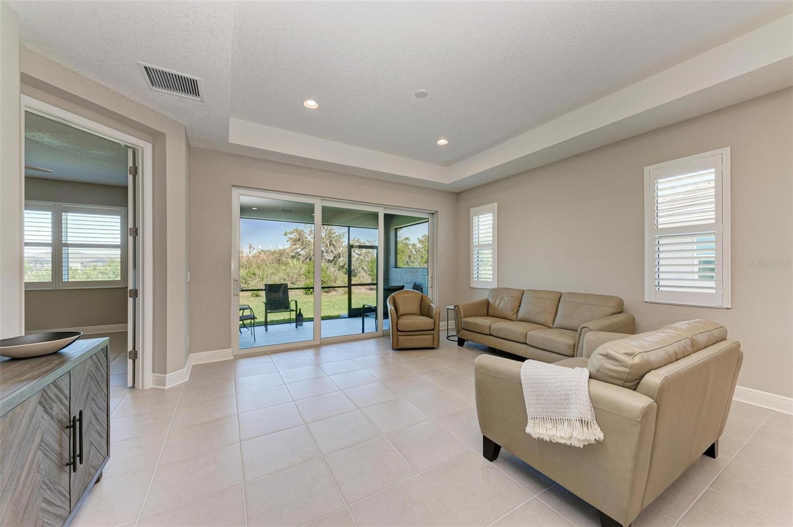 Image 17 of 39 For 4133 Golden Creek Terrace