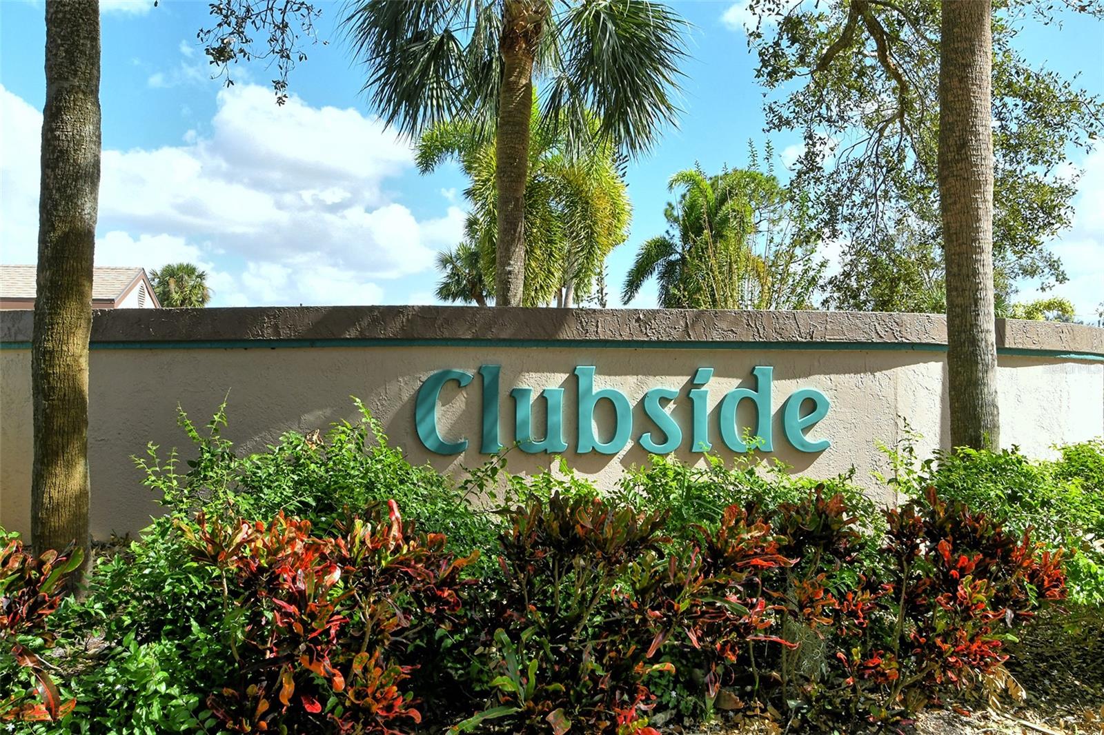 Image 32 of 55 For 5847 Clubside Drive 5847