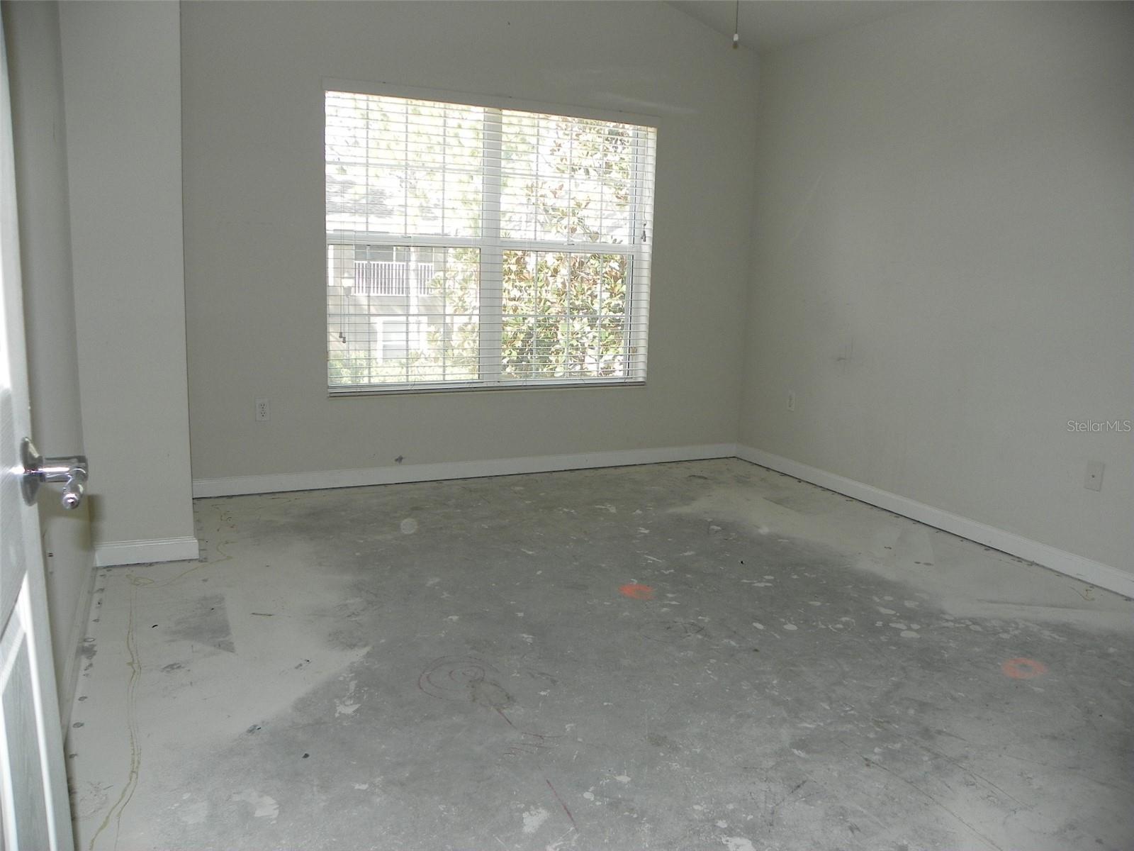 Image 15 of 39 For 2086 Kings Palace Drive 2086