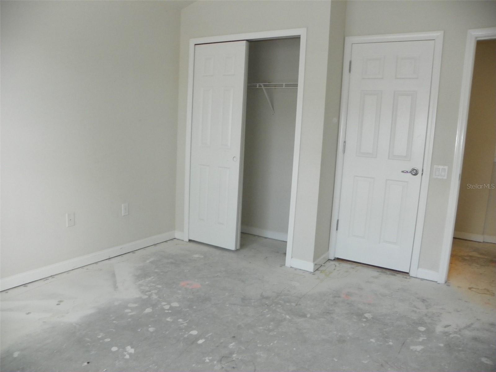 Image 16 of 39 For 2086 Kings Palace Drive 2086
