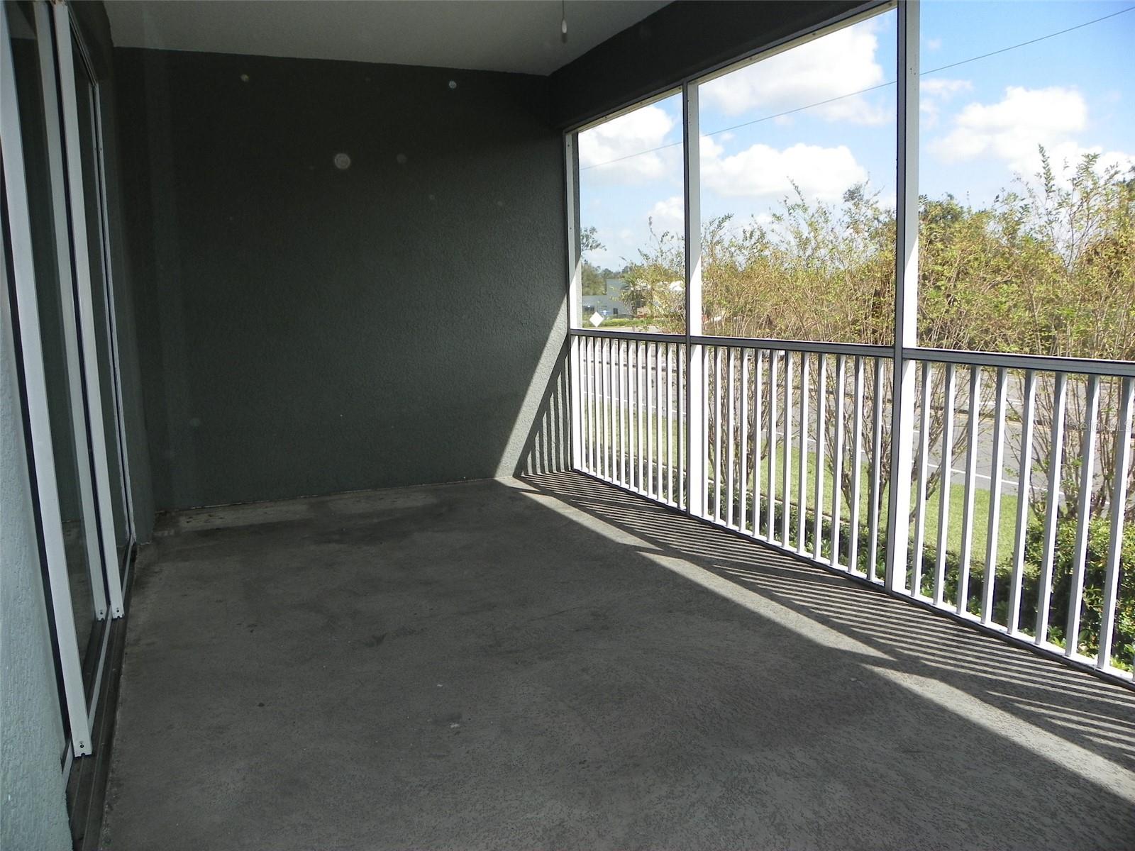 Image 30 of 39 For 2086 Kings Palace Drive 2086