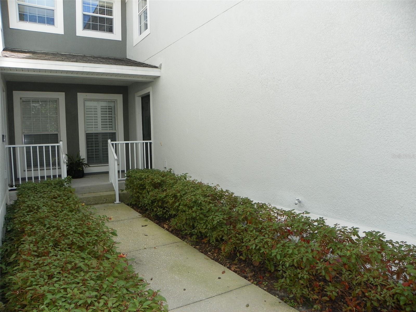Image 33 of 39 For 2086 Kings Palace Drive 2086