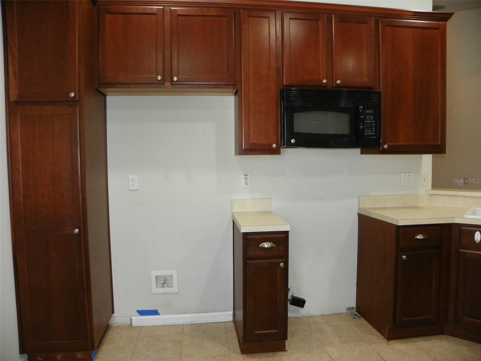 Image 8 of 39 For 2086 Kings Palace Drive 2086