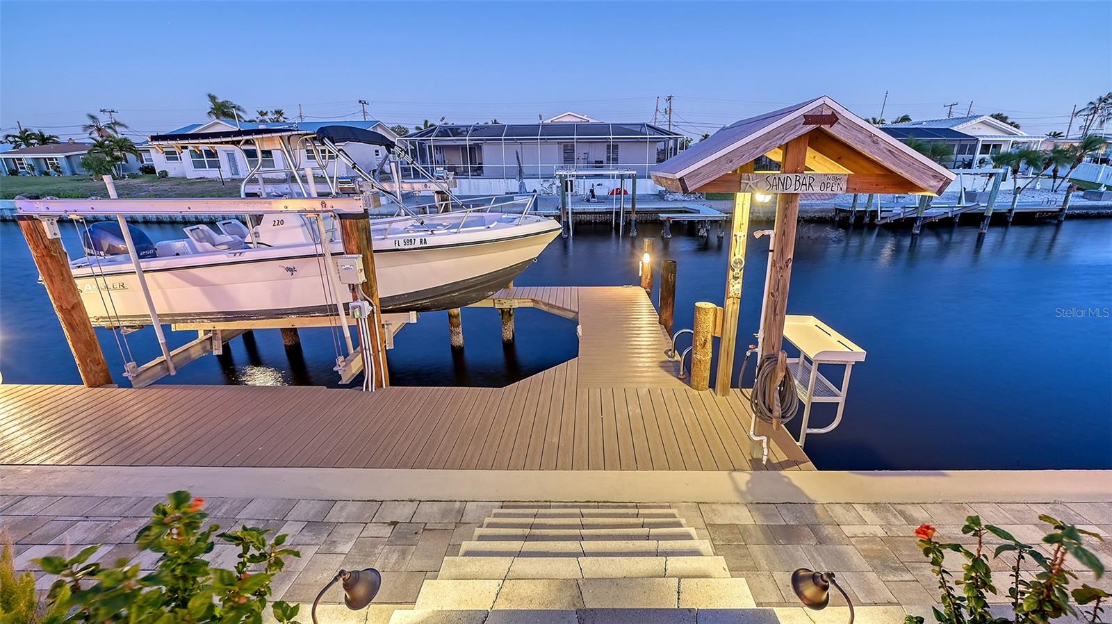 Listing photo id 48 for 4535 Bimini Drive